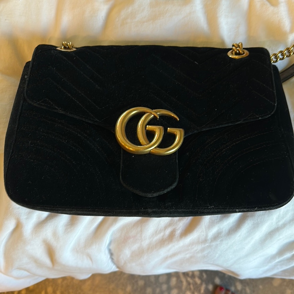 Gucci Marmont Medium black velvet